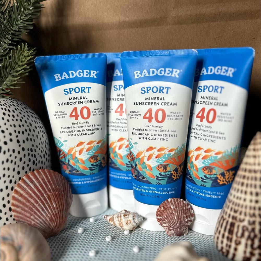4 Pack of Badger SPF 40 Sport Mineral
Sunscreen Cream-Water Resistant
Sunscreen